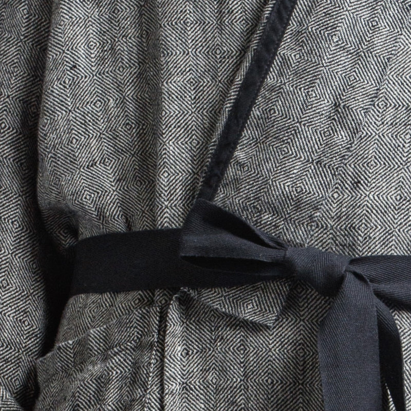 Linen Men's Bathrobe - Black Fishbone
